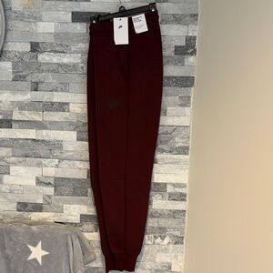 New!! Nike tech women's joggers